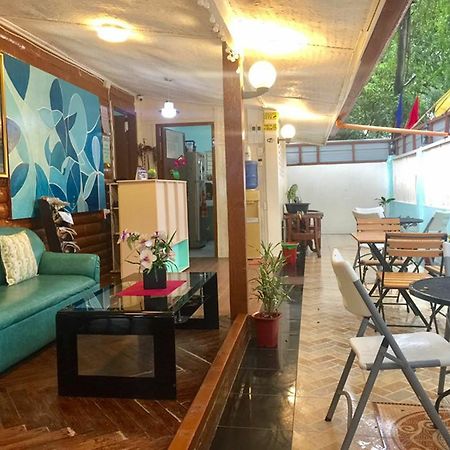 Ace Traveller'S Inn Puerto Princesa Zewnętrze zdjęcie